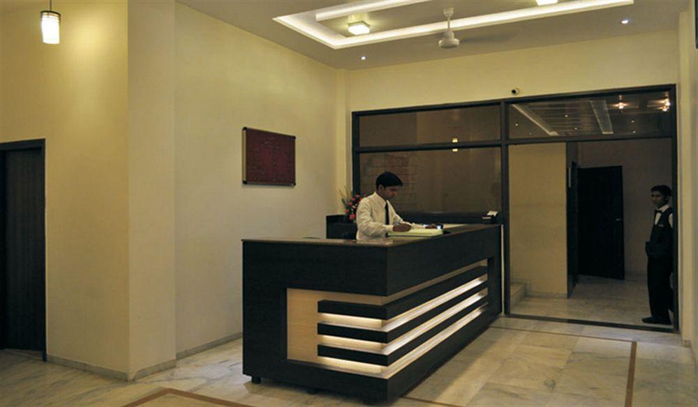 Hotel Kamran Palace Ahmedabad Exterior foto