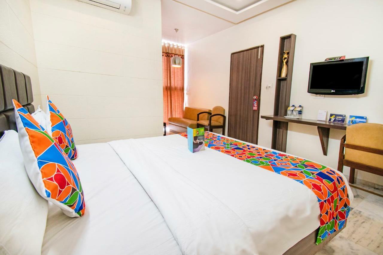 Hotel Kamran Palace Ahmedabad Exterior foto
