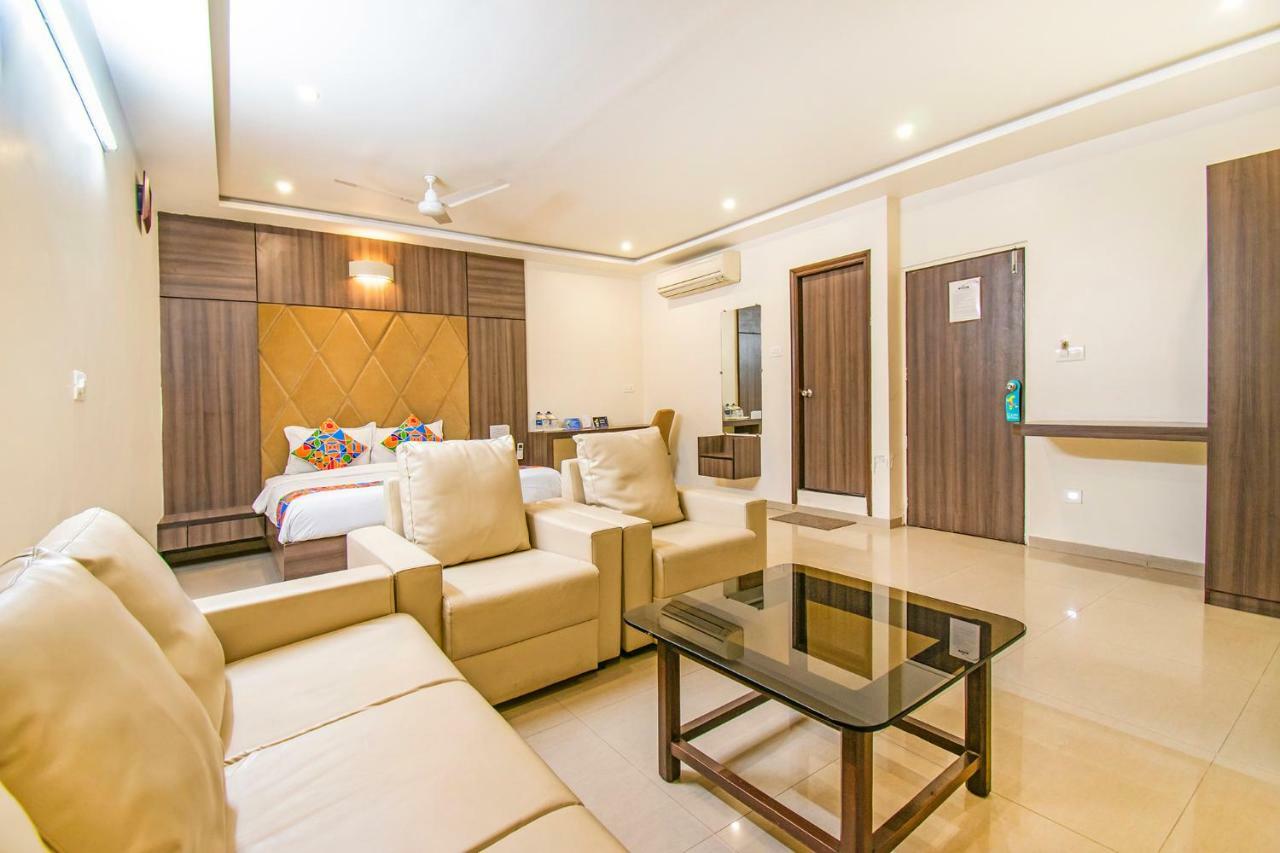 Hotel Kamran Palace Ahmedabad Exterior foto