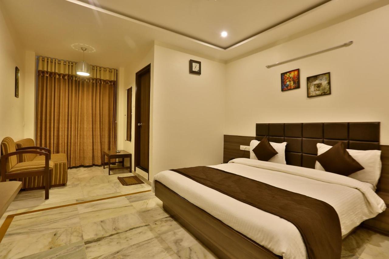 Hotel Kamran Palace Ahmedabad Exterior foto