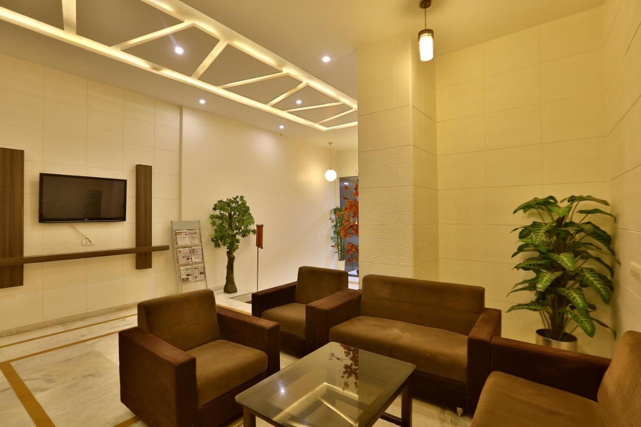 Hotel Kamran Palace Ahmedabad Exterior foto