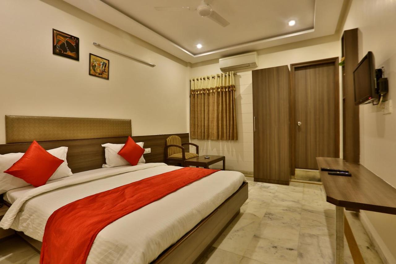 Hotel Kamran Palace Ahmedabad Exterior foto