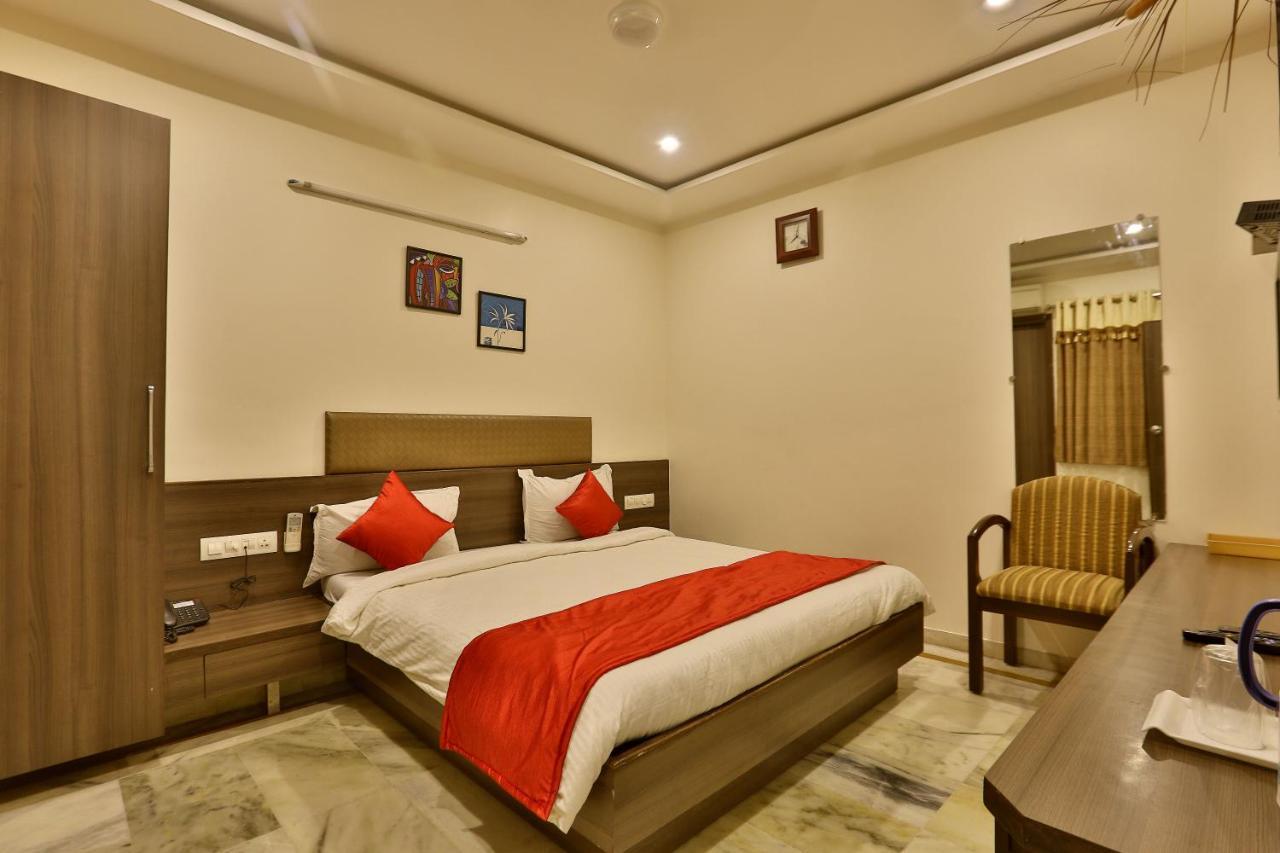 Hotel Kamran Palace Ahmedabad Exterior foto